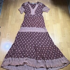 Womens Brown Tiered Dress Sz M Brown Maxi Short Sleeve V-Neck Smocked Boho